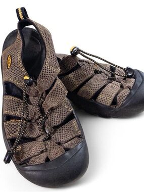 KEEN Newport H2 Brown Checkered Water Sandals Men’s 6 Women’s 8